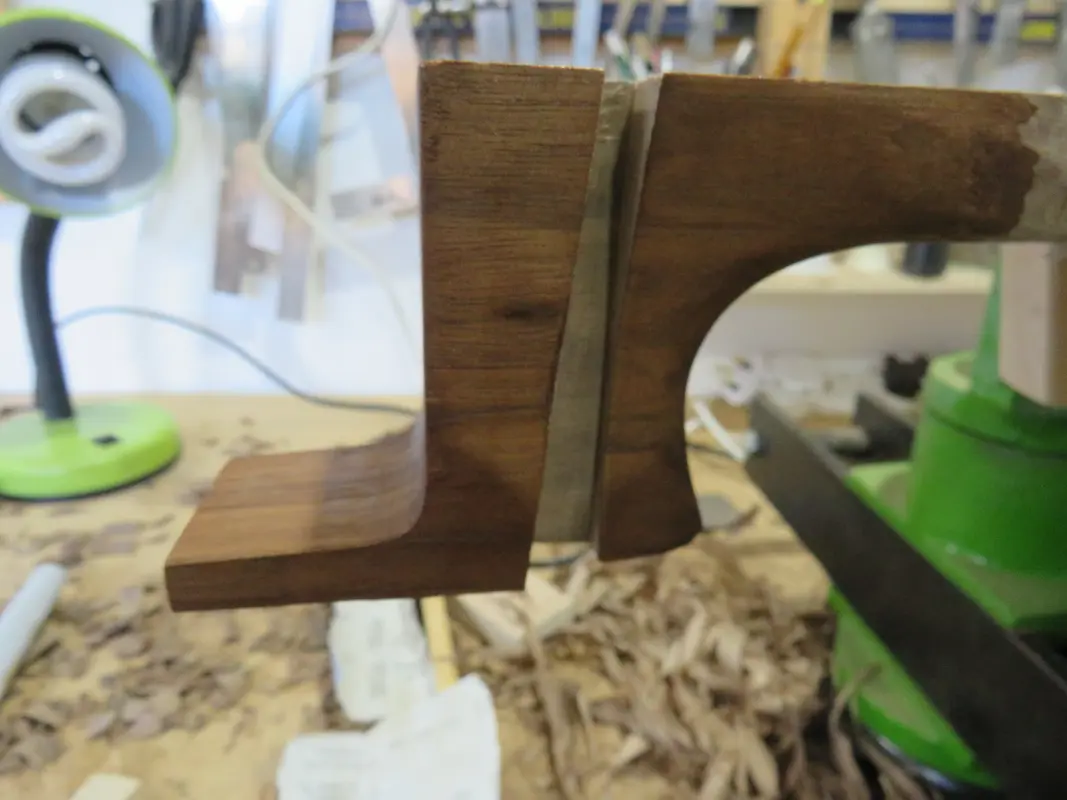 Tróculo espanhol de violão sendo fabricado